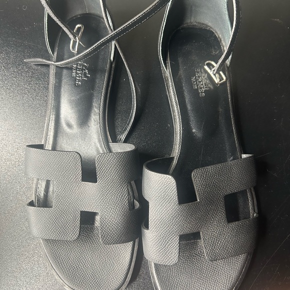 Hermes Black Leather Sandals Modern Fisherman Style - Picture 1 of 5